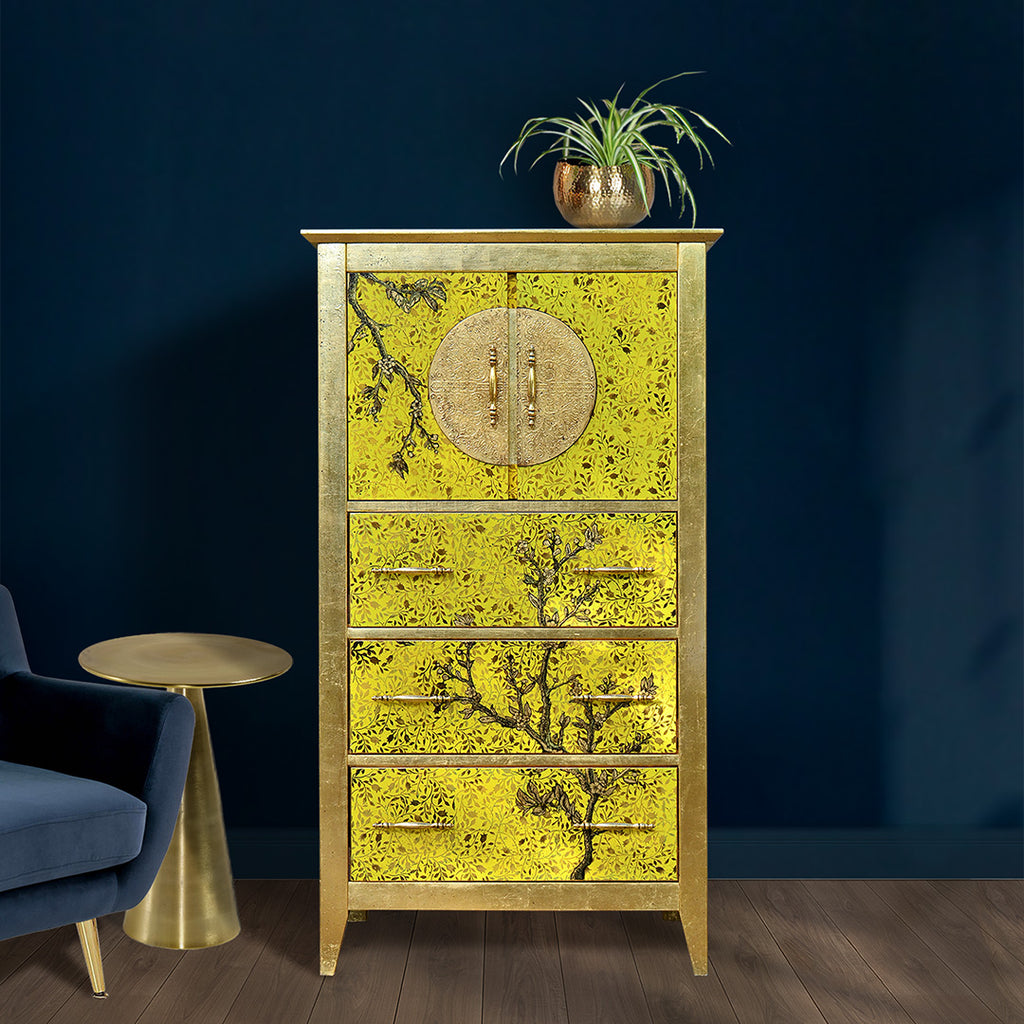 Kultainen aurinko -lipasto