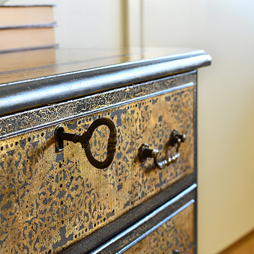 Gilded Minimalism
